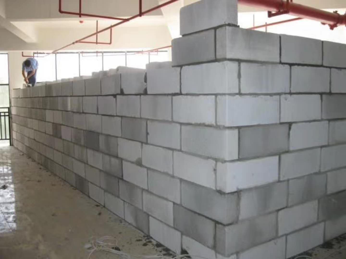 宕昌蒸压加气混凝土砌块承重墙静力和抗震性能的研究